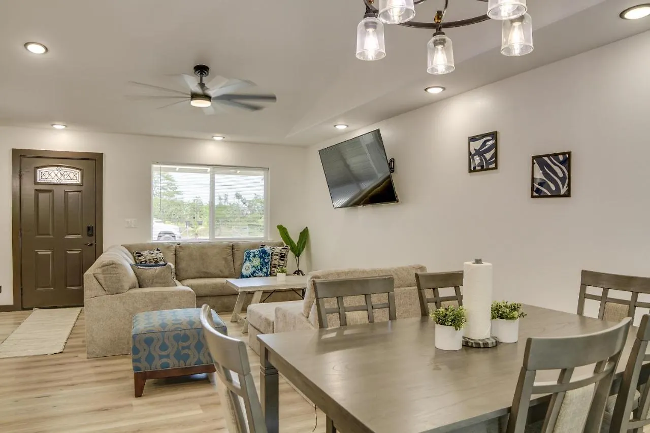 Keaau Getaway With Patio, 3 Mi To Shipman Beach!